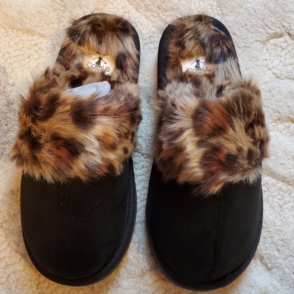 Corkys Black Leopard Snooze Slippers, children's size 2